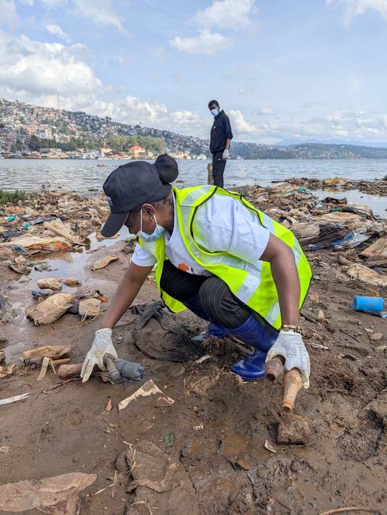 Giovani cattolici trasformano Bukavu: fede, ecologia integrale e azione comunitaria nella Repubblica Democratica del Congo